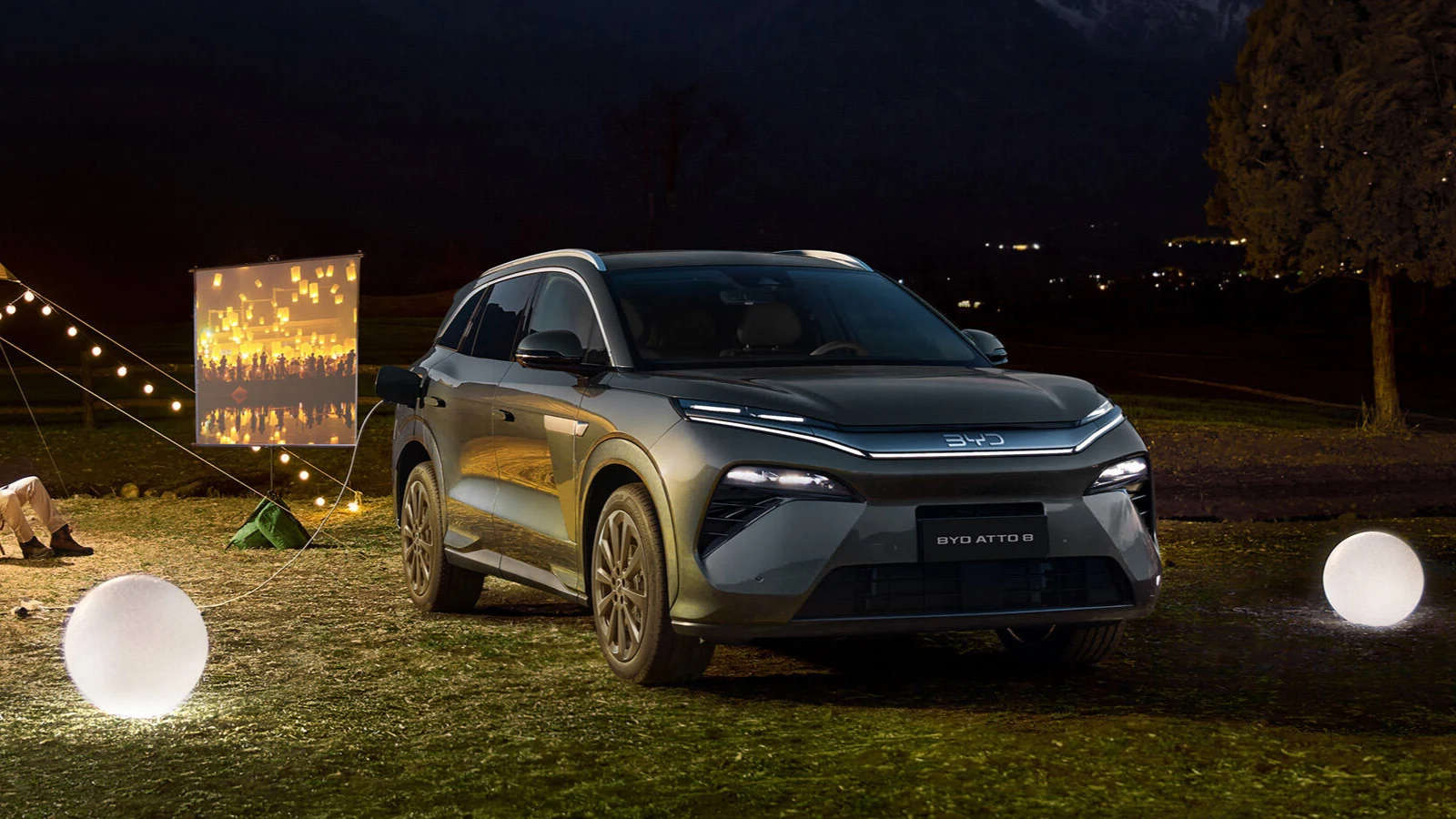 BYD Atto 8 — imagem 1 de 2