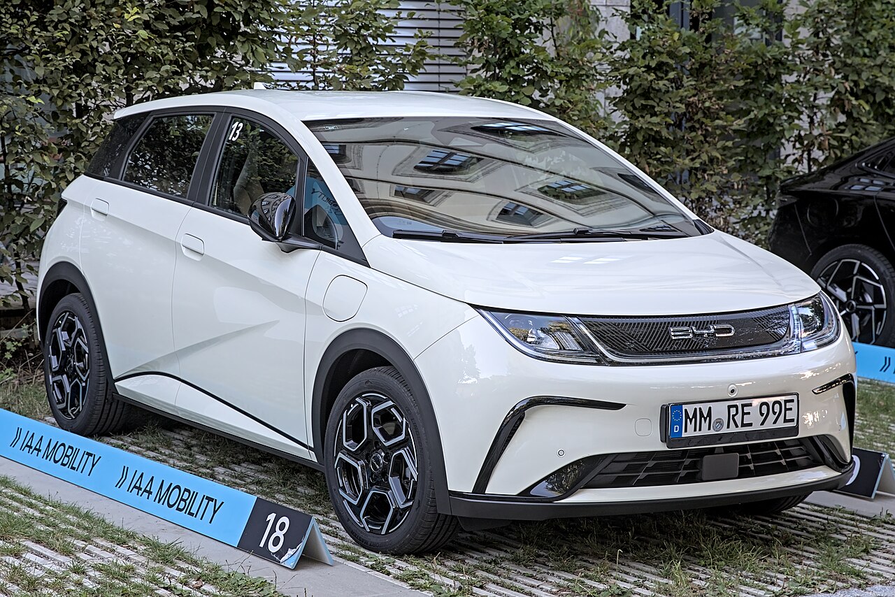 BYD Dolphin — imagem 1 de 2
