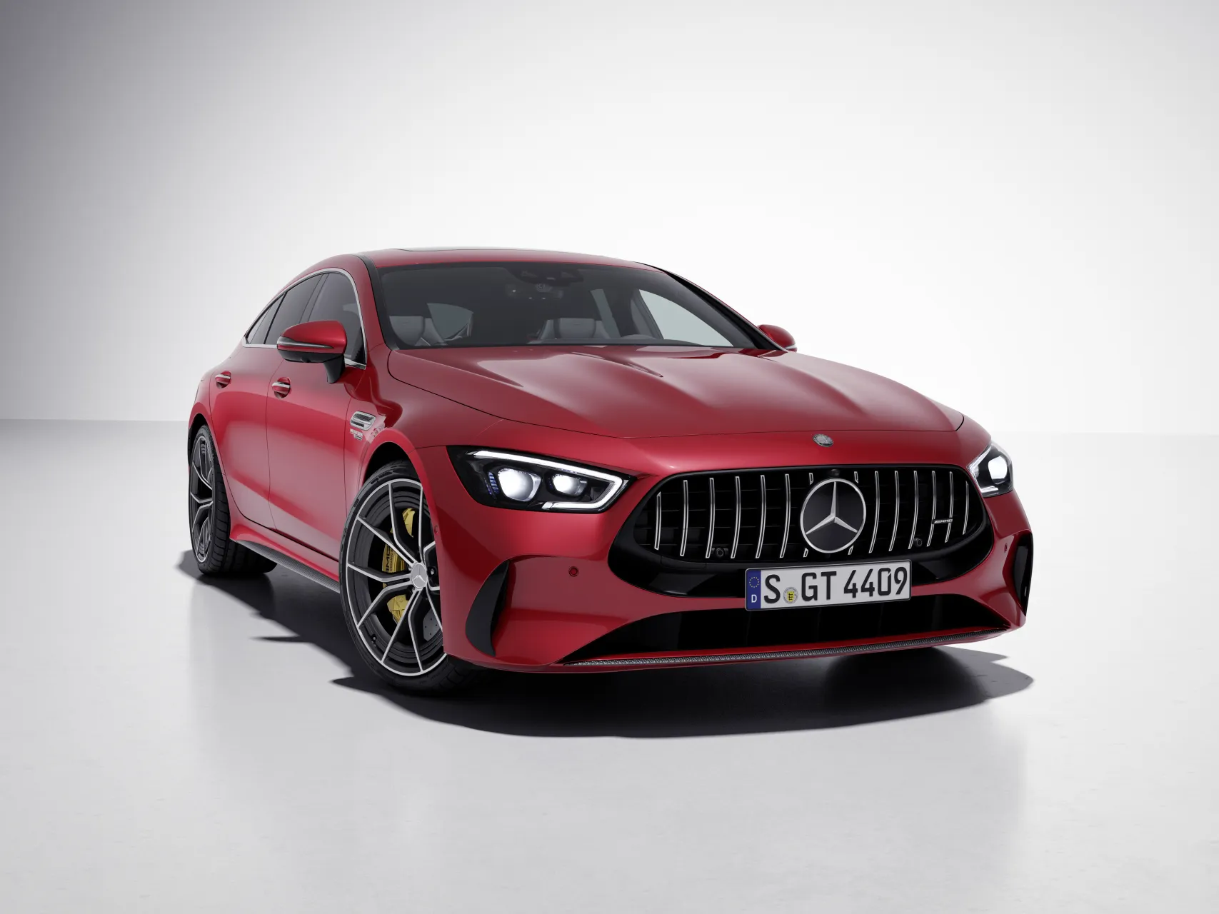 Mercedes-Benz AMG GT 63 S E Performance 4 Portas — imagem 1 de 2