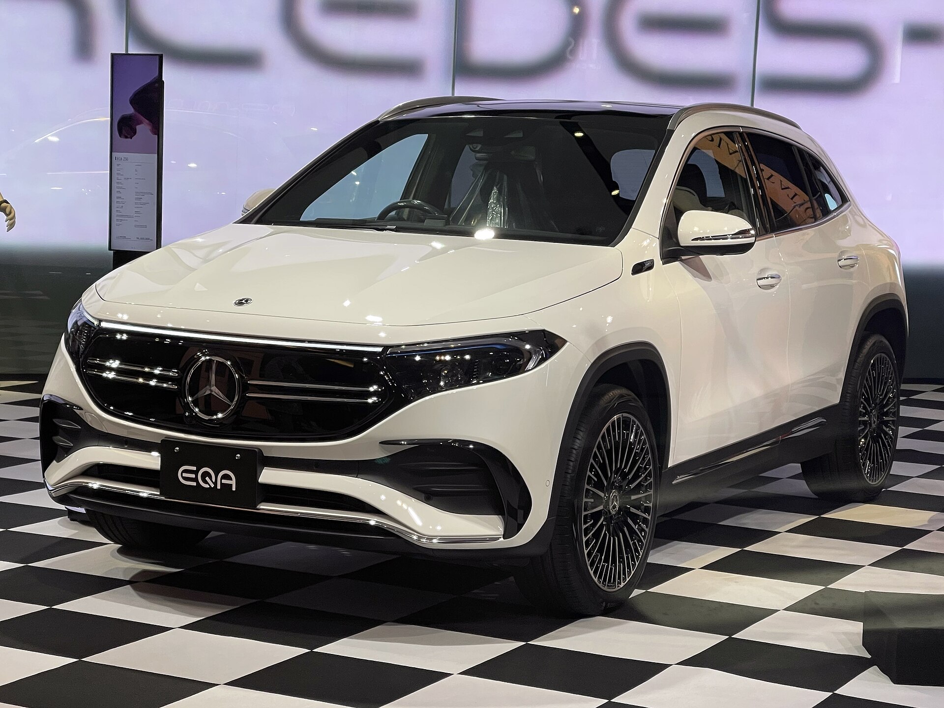 Mercedes-Benz EQA — imagem 1 de 2