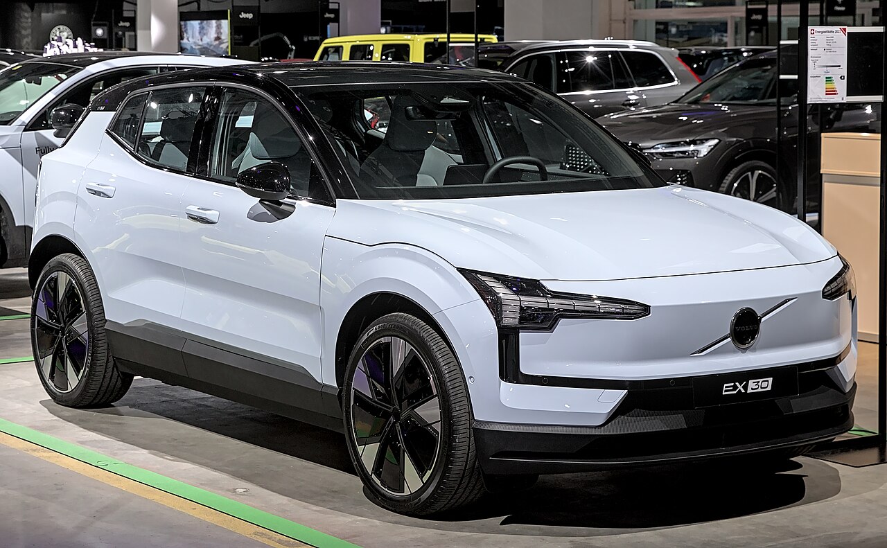 Volvo EX30 — imagem 1 de 2