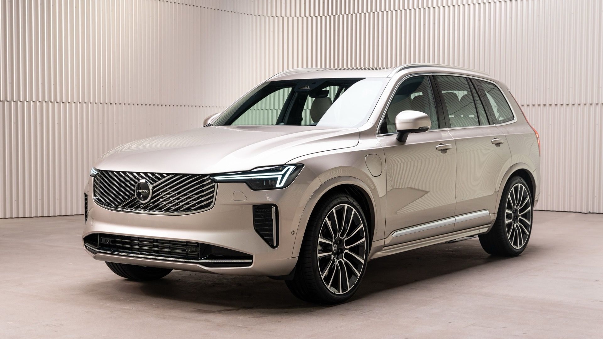 Volvo XC90 — imagem 1 de 2